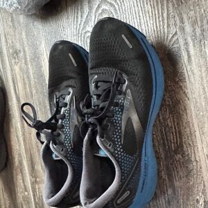 Brooks Men's Black and Blue Running Shoes